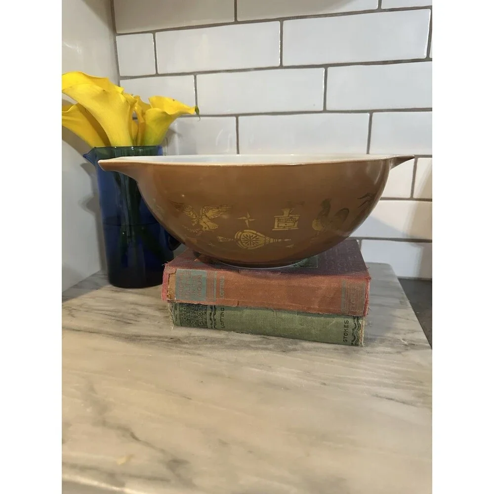 Pyrex vintage early